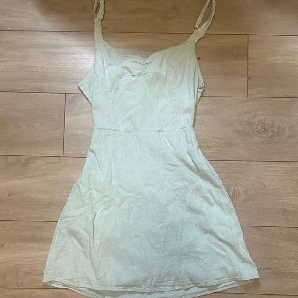 Elegant Pastel Green Sleeveless Dress